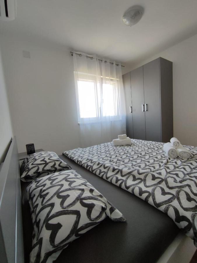 Apartman Ivana Biograd Na Moru Exterior foto